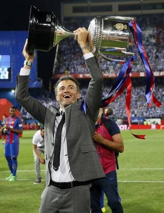 (FILE) FC Barcelona Barca s head coach Luis Enrique holds the King s Cup trophy after their win against Deportivo Alaves in the final held at Vicente Calderon stadium in Madrid, Spain, 27 May 2017. The Spanish Soccer Federation (RFEF) announced on 09 July 2018 that Luis Enrique will be the new head coach of the Spanish national team Nationalteam Luis Enrique announced new head coach of the Spanish national team !ACHTUNG: NUR REDAKTIONELLE NUTZUNG!  Copyright: xMARISCALx GRA484 20180709-636667447925376108