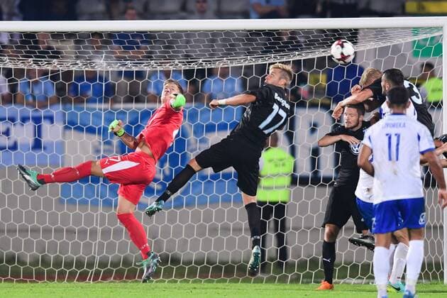 180710 goalkeeper Johan Dahlin and Rasmus Bengtsson of Malmö FF during the UEFA Champions League qualifying match between FC Drita and Malmö FF on July 10, 2018 in Pristina. Photo: Ludvig Thunman BILDBYRAN kod LT 92086 Copyright: LUDVIGxTHUNMAN BB180710LT064