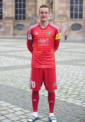 Das Team des 1. FC Saarbrücken am Donnerstag (12.07.2018) vor der Ludwigskirche in Saarbrücken. Im Bild: Ricco Cymer ( 20).