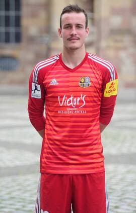 Das Team des 1. FC Saarbrücken am Donnerstag (12.07.2018) vor der Ludwigskirche in Saarbrücken. Im Bild: Ricco Cymer ( 20).