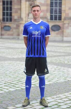 Das Team des 1. FC Saarbrücken am Donnerstag (12.07.2018) vor der Ludwigskirche in Saarbrücken. Im Bild: Nino Miotke ( 28).