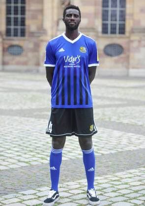 Das Team des 1. FC Saarbrücken am Donnerstag (12.07.2018) vor der Ludwigskirche in Saarbrücken. Im Bild: Alexandre Mendy ( 4).