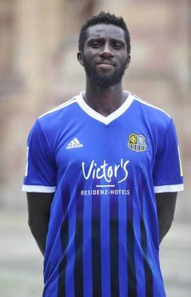 Das Team des 1. FC Saarbrücken am Donnerstag (12.07.2018) vor der Ludwigskirche in Saarbrücken. Im Bild: Alexandre Mendy ( 4).