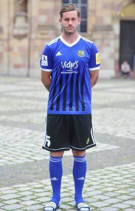 Das Team des 1. FC Saarbrücken am Donnerstag (12.07.2018) vor der Ludwigskirche in Saarbrücken. Im Bild: Steven Zellner ( 5).