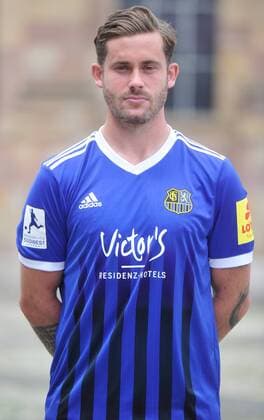 Das Team des 1. FC Saarbrücken am Donnerstag (12.07.2018) vor der Ludwigskirche in Saarbrücken. Im Bild: Steven Zellner ( 5).