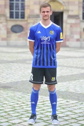 Das Team des 1. FC Saarbrücken am Donnerstag (12.07.2018) vor der Ludwigskirche in Saarbrücken. Im Bild: Manuel Zeitz ( 8).