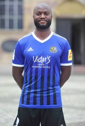 Das Team des 1. FC Saarbrücken am Donnerstag (12.07.2018) vor der Ludwigskirche in Saarbrücken. Im Bild: José Pierre Vunguidica ( 9).