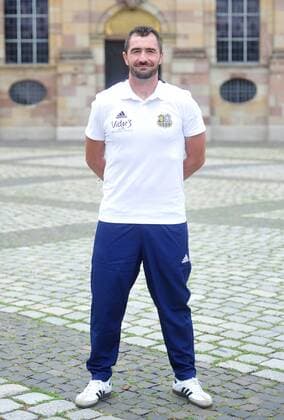 Das Team des 1. FC Saarbrücken am Donnerstag (12.07.2018) vor der Ludwigskirche in Saarbrücken. Im Bild: Frank Kackert ( Torwart-Trainer).