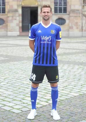 Das Team des 1. FC Saarbrücken am Donnerstag (12.07.2018) vor der Ludwigskirche in Saarbrücken. Im Bild: Marco Holz ( 14).