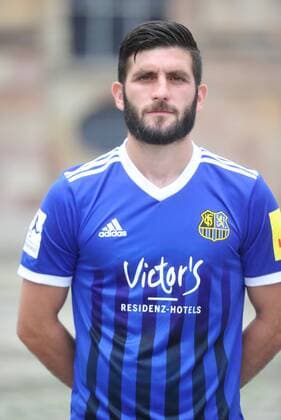 Das Team des 1. FC Saarbrücken am Donnerstag (12.07.2018) vor der Ludwigskirche in Saarbrücken. Im Bild: Im Bild: Fanol Perdedaj ( 17).