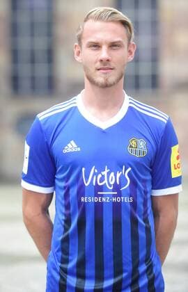 Das Team des 1. FC Saarbrücken am Donnerstag (12.07.2018) vor der Ludwigskirche in Saarbrücken. Im Bild: Pierre Fassnacht ( 29).
