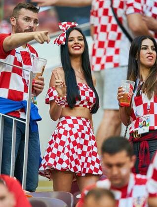 England - Croatia, Soccer, Moscow, July 11, 2018 fans, supporters, spectators, club flags, celebration. ENGLAND - CROATIA 1-2 Football FIFA World Cup WM Weltmeisterschaft Fussball 2018 RUSSIA, Semifinal, Season 2018 2019, July 11, 2018 in Moscow, Russia. Photo: MAGICS Peter Schatz