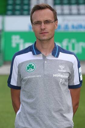 11.07.2018 - SpVgg Spielvereinigung Greuther Fürth Kleeblatt - 2. Fußball Bundesliga BL - Saison 2018 2019 - Fototermin Porträttermin Portraittermin - JüRa - Dr. Pascal Oppel (Teamarzt SpVgg Greuther Fürth ) Einzelbild Einzelfoto Portrait Porträt Kopfbild