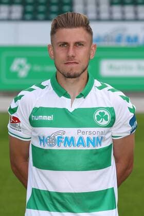 11.07.2018 - SpVgg Spielvereinigung Greuther Fürth Kleeblatt - 2. Fußball Bundesliga BL - Saison 2018 2019 - Fototermin Porträttermin Portraittermin - JüRa - Levent Aycicek (7, SpVgg Greuther Fürth ) Einzelbild Einzelfoto Portrait Porträt Kopfbild