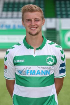 11.07.2018 - SpVgg Spielvereinigung Greuther Fürth Kleeblatt - 2. Fußball Bundesliga BL - Saison 2018 2019 - Fototermin Porträttermin Portraittermin - JüRa - Sebastian Ernst (15, SpVgg Greuther Fürth ) Einzelbild Einzelfoto Portrait Porträt Kopfbild