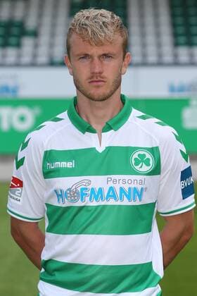 11.07.2018 - SpVgg Spielvereinigung Greuther Fürth Kleeblatt - 2. Fußball Bundesliga BL - Saison 2018 2019 - Fototermin Porträttermin Portraittermin - JüRa - Nik Omladic (21, SpVgg Greuther Fürth ) Einzelbild Einzelfoto Portrait Porträt Kopfbild