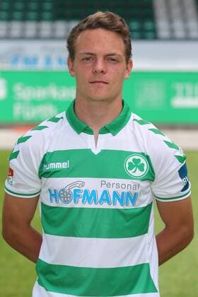 11.07.2018 - SpVgg Spielvereinigung Greuther Fürth Kleeblatt - 2. Fußball Bundesliga BL - Saison 2018 2019 - Fototermin Porträttermin Portraittermin - JüRa - Patrick Sontheimer (40, SpVgg Greuther Fürth ) Einzelbild Einzelfoto Portrait Porträt Kopfbild