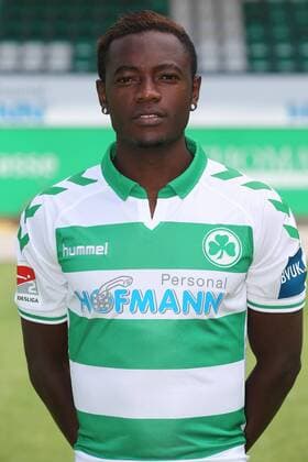11.07.2018 - SpVgg Spielvereinigung Greuther Fürth Kleeblatt - 2. Fußball Bundesliga BL - Saison 2018 2019 - Fototermin Porträttermin Portraittermin - JüRa - David Atanga (20, SpVgg Greuther Fürth ) Einzelbild Einzelfoto Portrait Porträt Kopfbild