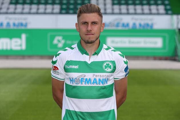 11.07.2018 - SpVgg Spielvereinigung Greuther Fürth Kleeblatt - 2. Fußball Bundesliga BL - Saison 2018 2019 - Fototermin Porträttermin Portraittermin - JüRa - Levent Aycicek (7, SpVgg Greuther Fürth ) Einzelbild Einzelfoto Portrait Porträt Kopfbild
