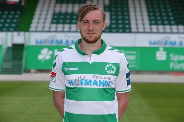 Tobias Mohr (29, SpVgg Greuther Fürth ) Einzelbild Einzelfoto Portrait Porträt Kopfbild