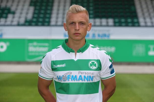 11.07.2018 - SpVgg Spielvereinigung Greuther Fürth Kleeblatt - 2. Fußball Bundesliga BL - Saison 2018 2019 - Fototermin Porträttermin Portraittermin - JüRa - Benedikt Kirsch (18, SpVgg Greuther Fürth ) Einzelbild Einzelfoto Portrait Porträt Kopfbild