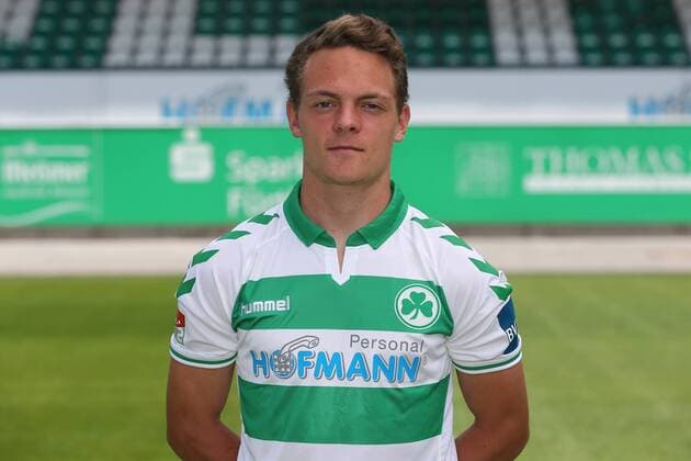 11.07.2018 - SpVgg Spielvereinigung Greuther Fürth Kleeblatt - 2. Fußball Bundesliga BL - Saison 2018 2019 - Fototermin Porträttermin Portraittermin - JüRa - Patrick Sontheimer (40, SpVgg Greuther Fürth ) Einzelbild Einzelfoto Portrait Porträt Kopfbild