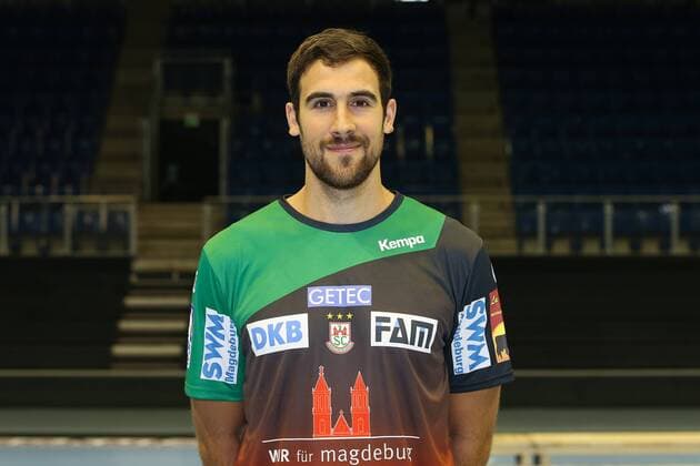 Carlos Molina Cosano (SC Magdeburg) - 1.BL Handball Bundesliga Saison 2018-2019 offizeller Fototermin Porträttermin 2018 2019 SC Magdeburg in der GETEC Arena in Magdeburg - Einzelbild,Portrait,Deutschland, Handball, Mann, Maenner,11.07.2018