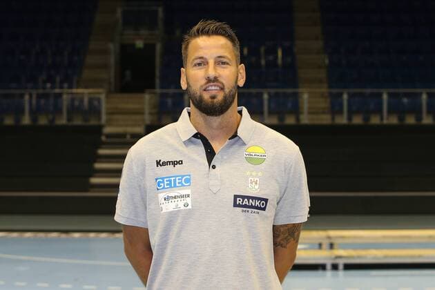 Trainer Bennet Wiegert (SC Magdeburg) - 1.BL Handball Bundesliga Saison 2018-2019 offizeller Fototermin Porträttermin 2018 2019 SC Magdeburg in der GETEC Arena in Magdeburg - Einzelbild,Portrait,Deutschland, Handball, Mann, Maenner,11.07.2018