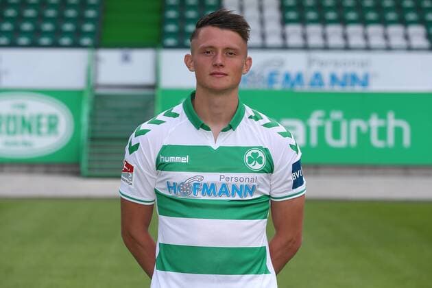 11.07.2018 - SpVgg Spielvereinigung Greuther Fürth Kleeblatt - 2. Fußball Bundesliga BL - Saison 2018 2019 - Fototermin Porträttermin Portraittermin - JüRa - Fabian Reese (17, SpVgg Greuther Fürth ) Einzelbild Einzelfoto Portrait Porträt Kopfbild