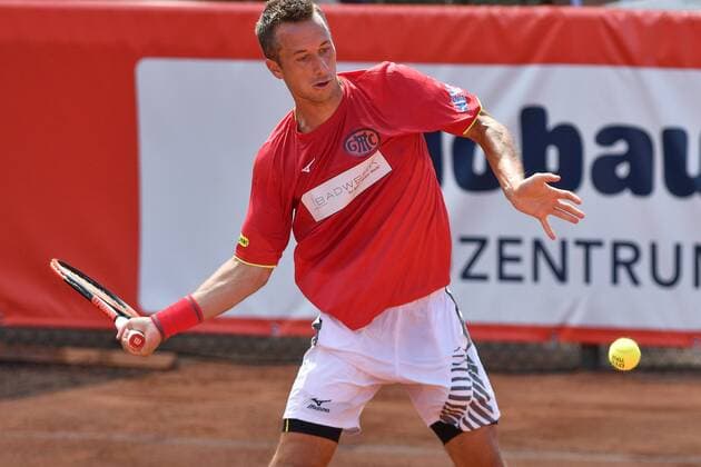 GER, 1. Tennis-Point Bundesliga Herren, Kölner THC Stadion Rot-Weiss vs. Badwerk Gladbacher HTC 13.07.2018, Kölner THC Stadion Rot-Weiss, GER, 1. TP-BL, Kölner THC Stadion Rot-Weiss vs. Badwerk Gladbacher HTC, im Bild Kohlschreiber, Philipp GER beim Vorhandschlag