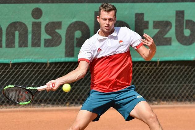 GER, 1. Tennis-Point Bundesliga Herren, Kölner THC Stadion Rot-Weiss vs. Badwerk Gladbacher HTC 13.07.2018, Kölner THC Stadion Rot-Weiss, GER, 1. TP-BL, Kölner THC Stadion Rot-Weiss vs. Badwerk Gladbacher HTC, im Bild Pavlasek, Adam CZE beim Vorhandschlag