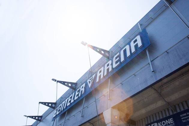 Fußball, Stadiongeschichte SC Paderborn Paderborn, Deutschland 13.07.2018: 2. Bundesliga - 2018 2019 - Portraettermin SC Paderborn Die Benteler-Arena des SC Paderborn 07 Paderborn Nordrhein-Westfalen Deutschland Benteler Arena