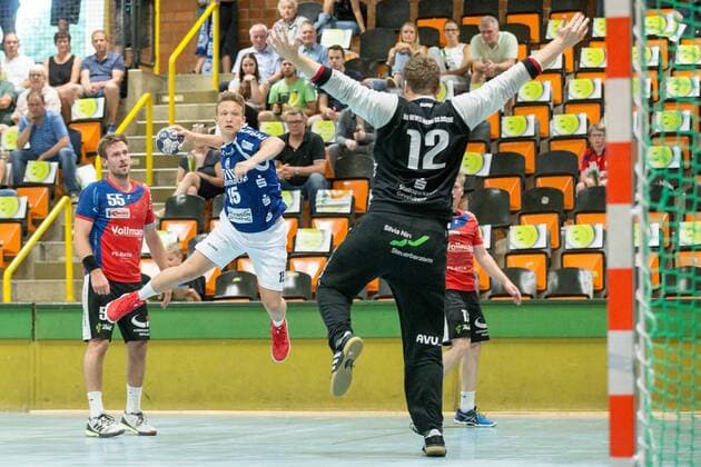 Hendrick Stock ( 15, Bergischer HC) beim Wurf HSG Gevelsberg-Silschede vs. Bergischer HC, Handball, Testspiel, 14.07.18 Gevelsberg NRW Deutschland Halle Gevelsberg-West