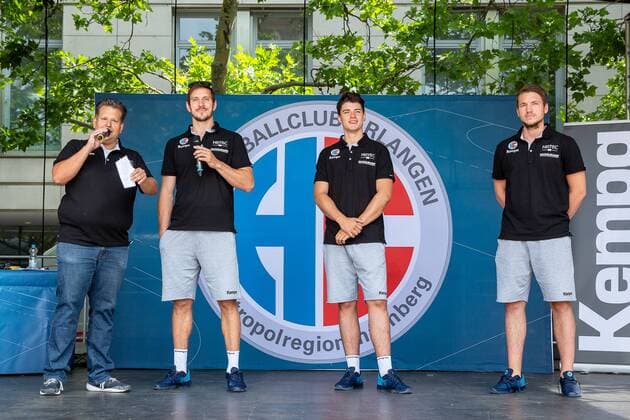 14.07.2018 - Handball -1. Bundesliga - Saison 2018 2019 - HC Erlangen HCE - Saisoneröffnung - Saisoneröffnung am Schlossplatz - ThHa - Axel Fischer (Hallensprecher HC Erlangen HCE ) Benedikt Kellner (HC Erlangen HCE ) Dominik Mappes (22, HC Erlangen HCE ) Michael Haaß Haass (13, HC Erlangen HCE ) Axel Fischer (Hallensprecher HC Erlangen HCE )