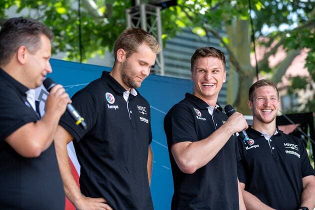 14.07.2018 - Handball -1. Bundesliga - Saison 2018 2019 - HC Erlangen HCE - Saisoneröffnung - Saisoneröffnung am Schlossplatz - ThHa - Axel Fischer (Hallensprecher HC Erlangen HCE ) Petter Overby ( 9, HC Erlangen HCE ) Sergej Gorpishin (15, HC Erlangen ) Jan Schäffer (25, HC Erlangen HCE )