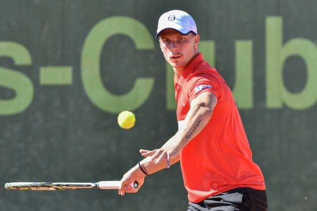 GER, 1. Tennis-Point Bundesliga Herren, Badwerk Gladbacher HTC vs. fläsh TC Weinheim 1902 1 15.07.2018, Badwerk Gladbacher HTC, GER, 1. TP-BL, Badwerk Gladbacher HTC vs. fläsh TC Weinheim 1902 1, im Bild Fucsovics, Marton HUN beim Vorhandschlag