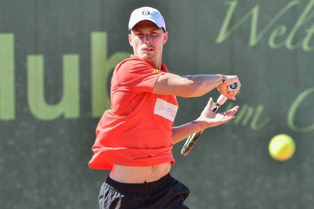 GER, 1. Tennis-Point Bundesliga Herren, Badwerk Gladbacher HTC vs. fläsh TC Weinheim 1902 1 15.07.2018, Badwerk Gladbacher HTC, GER, 1. TP-BL, Badwerk Gladbacher HTC vs. fläsh TC Weinheim 1902 1, im Bild Fucsovics, Marton HUN beim Vorhandschlag