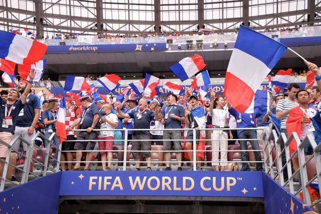 Fußball, WM Finale 2018 in Moskau, Frankreich - Kroatien ILLUSTRATION - SUPPORTERS - DRAPEAUX FOOTBALL : France vs Croatie - Coupe du Monde 2018 - Finale - 15 07 2018 AnthonyBIBARD FEP Panoramic 