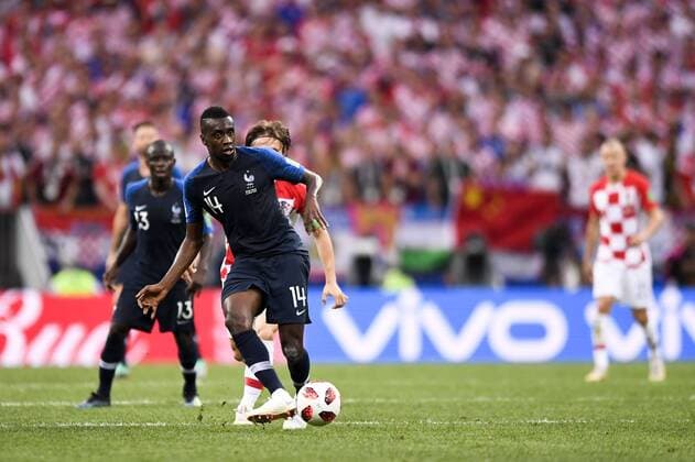 Fußball, WM Finale 2018 in Moskau, Frankreich - Kroatien 14 BLAISE MATUIDI (FRA) - DIDIER DESCHAMPS (SELECTIONNEUR FRANCE) FOOTBALL : France vs Croatie - Coupe du Monde 2018 - Finale - 15 07 2018 AnthonyBIBARD FEP Panoramic 