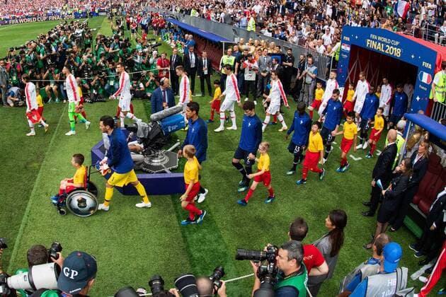 Fußball, WM Finale 2018 in Moskau, Frankreich - Kroatien 180715 Players of France and of Croatia enter the pitch prior to the FIFA World Cup WM Weltmeisterschaft Fussball final match between France and Croatia on July 15, 2018 in Moscow. Photo: Petter Arvidson BILDBYRAN kod PA 92087 Copyright: PETTERxARVIDSON BB180715PA175