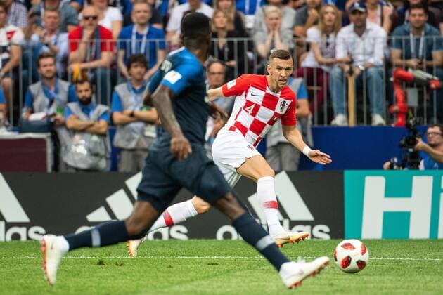 Fußball, WM Finale 2018 in Moskau, Frankreich - Kroatien 180715 Ivan Perisic of Croatia in action during to the FIFA World Cup WM Weltmeisterschaft Fussball final match between France and Croatia on July 15, 2018 in Moscow. Photo: Petter Arvidson BILDBYRAN kod PA 92087 *** 180715 Ivan Perisic of Croatia in action during the FIFA World Cup final match between France and Croatia on July 15, 2018 in Moscow Photo Petter Arvidson BILDBYRAN Code PA 92087  Copyright: PETTERxARVIDSON BB180715PA192
