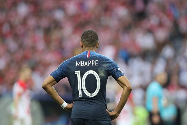 FuÃŸball, WM Finale 2018 in Moskau, Frankreich - Kroatien MOSCOW, RUSSIA â€“ JULY 15, 2018: France s Kylian Mbappe in their 2018 FIFA World Cup WM Weltmeisterschaft Fussball final football match against Croatia at Luzhniki Stadium. Sergei Bobylev TASS  TS089989