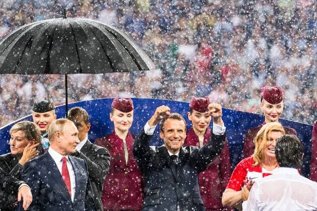 180715 The President of Russia Vladimir Putin, President of France Emmanuel Macron and President of Croatia Kolinda Grabar-Kitarovic at the medal ceremony after the FIFA World Cup WM Weltmeisterschaft Fussball final match between France and Croatia on July 15, 2018 in Moscow. Photo: Petter Arvidson BILDBYRN kod PA 92087 Copyright: PETTERxARVIDSON BB180715PA425