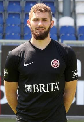 16.07.2018, xxxx, Fussball 3.Liga, SV Wehen Wiesbaden Fototermin 2018 - Porträttermin 2018 2019 emspor, v.l. Lukas Watkowiak (SV Wehen Wiesbaden) Wiesbaden