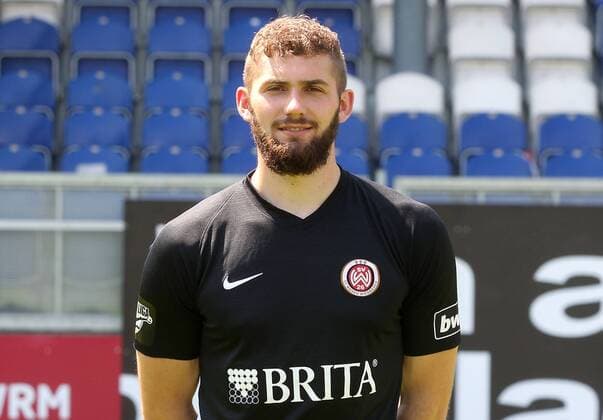 16.07.2018, xxxx, Fussball 3.Liga, SV Wehen Wiesbaden Fototermin 2018 - Porträttermin 2018 2019 emspor, v.l. Lukas Watkowiak (SV Wehen Wiesbaden) Wiesbaden