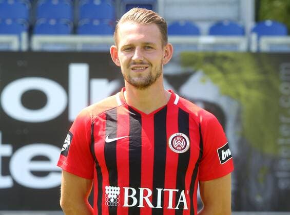 16.07.2018, xxxx, Fussball 3.Liga, SV Wehen Wiesbaden Fototermin 2018 - Porträttermin 2018 2019 emspor, v.l. Neuzugang Marc Wachs (SV Wehen Wiesbaden) Wiesbaden
