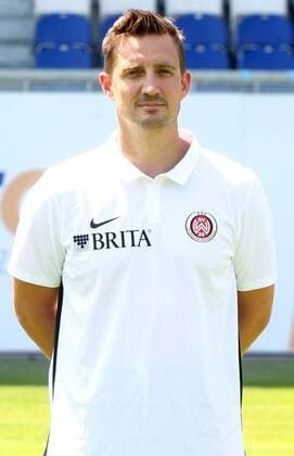 16.07.2018, xxxx, Fussball 3.Liga, SV Wehen Wiesbaden Fototermin 2018 - Porträttermin 2018 2019 emspor, v.l. Mannschaftsarzt Dr. Michael Höstermann Wiesbaden