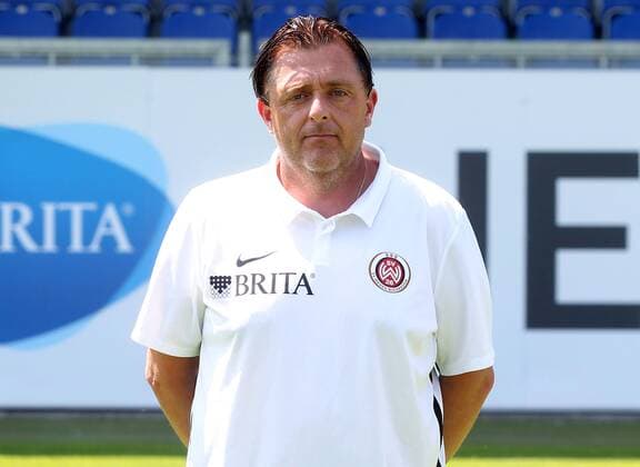 16.07.2018, xxxx, Fussball 3.Liga, SV Wehen Wiesbaden Fototermin 2018 - Porträttermin 2018 2019 emspor, v.l. Zeugwart Torsten Conradi (SV Wehen Wiesbaden) Wiesbaden