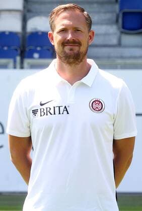 16.07.2018, xxxx, Fussball 3.Liga, SV Wehen Wiesbaden Fototermin 2018 - Porträttermin 2018 2019 emspor, v.l. Fitnesstrainer Sebastian Wagener (SV Wehen Wiesbaden) Wiesbaden