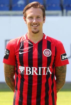 16.07.2018, xxxx, Fussball 3.Liga, SV Wehen Wiesbaden Fototermin 2018 - Porträttermin 2018 2019 emspor, v.l. Moritz Kuhn (SV Wehen Wiesbaden) Wiesbaden